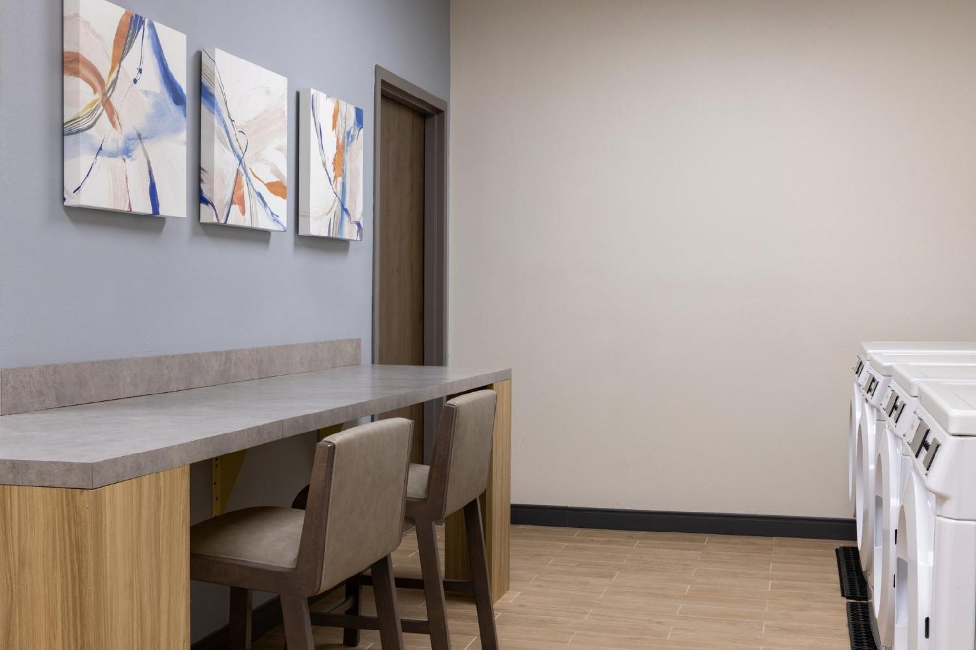 Candlewood Suites Miami - Doral By Ihg Tamiami エクステリア 写真